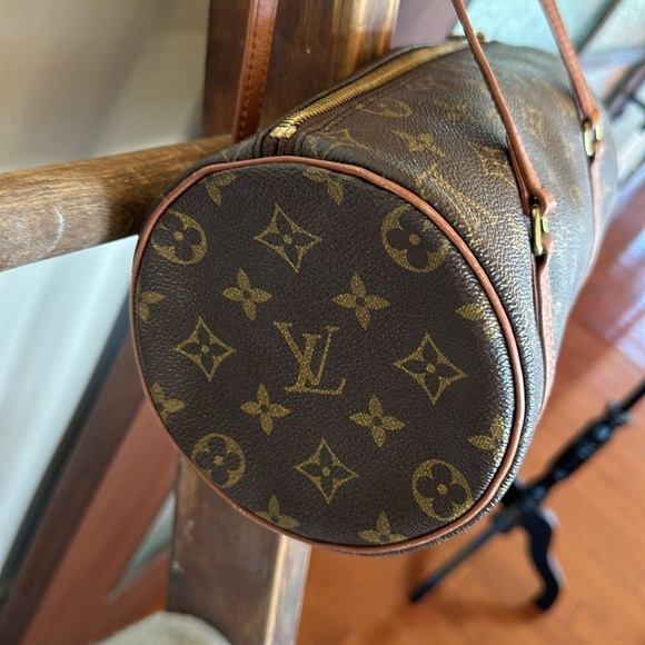 Louis Vuitton Monogram Papillon 26 Handbag - Picture 6 of 11